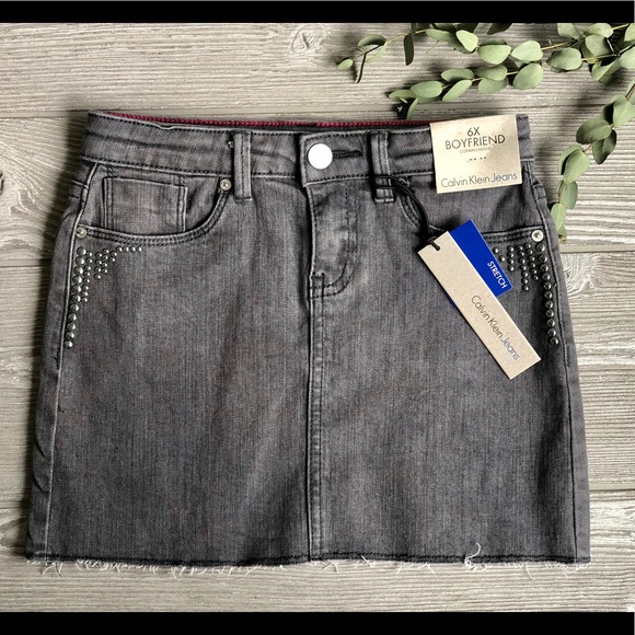 NWT studded skirt with raw hem - Picture 1 of 4